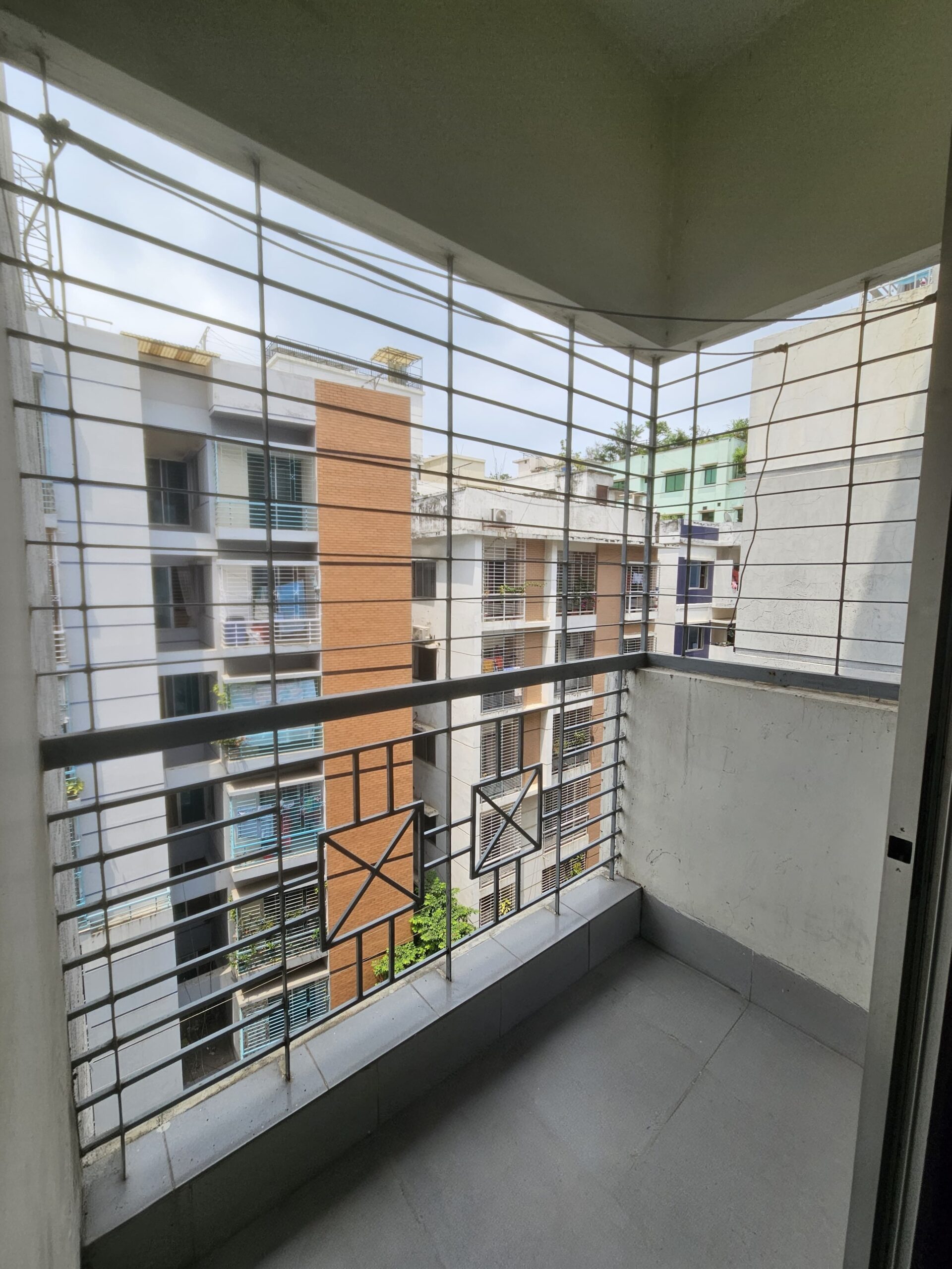 Flats for Sale in Bashundhara R/A – Spacious 4 Bedroom Apartment in Dhaka