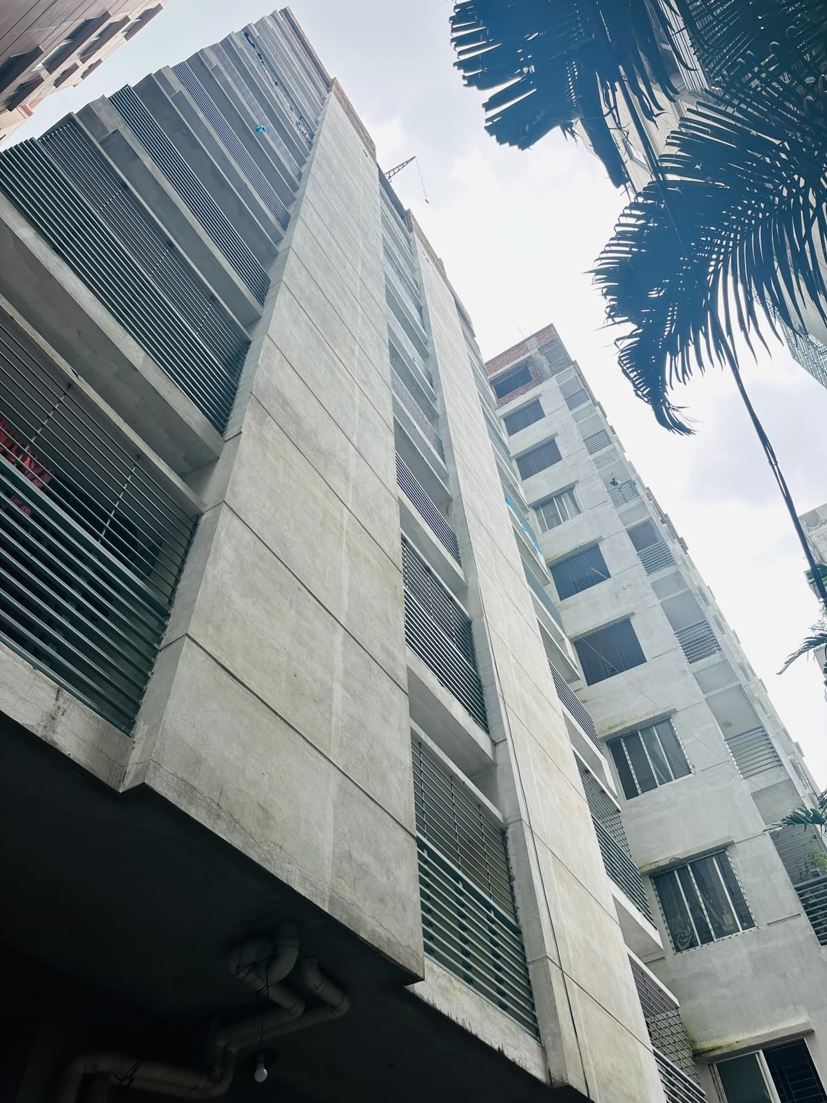 Buy Apartment in Dhanmondi – Spacious 3-Bedroom Apartment for Sale on Central Road