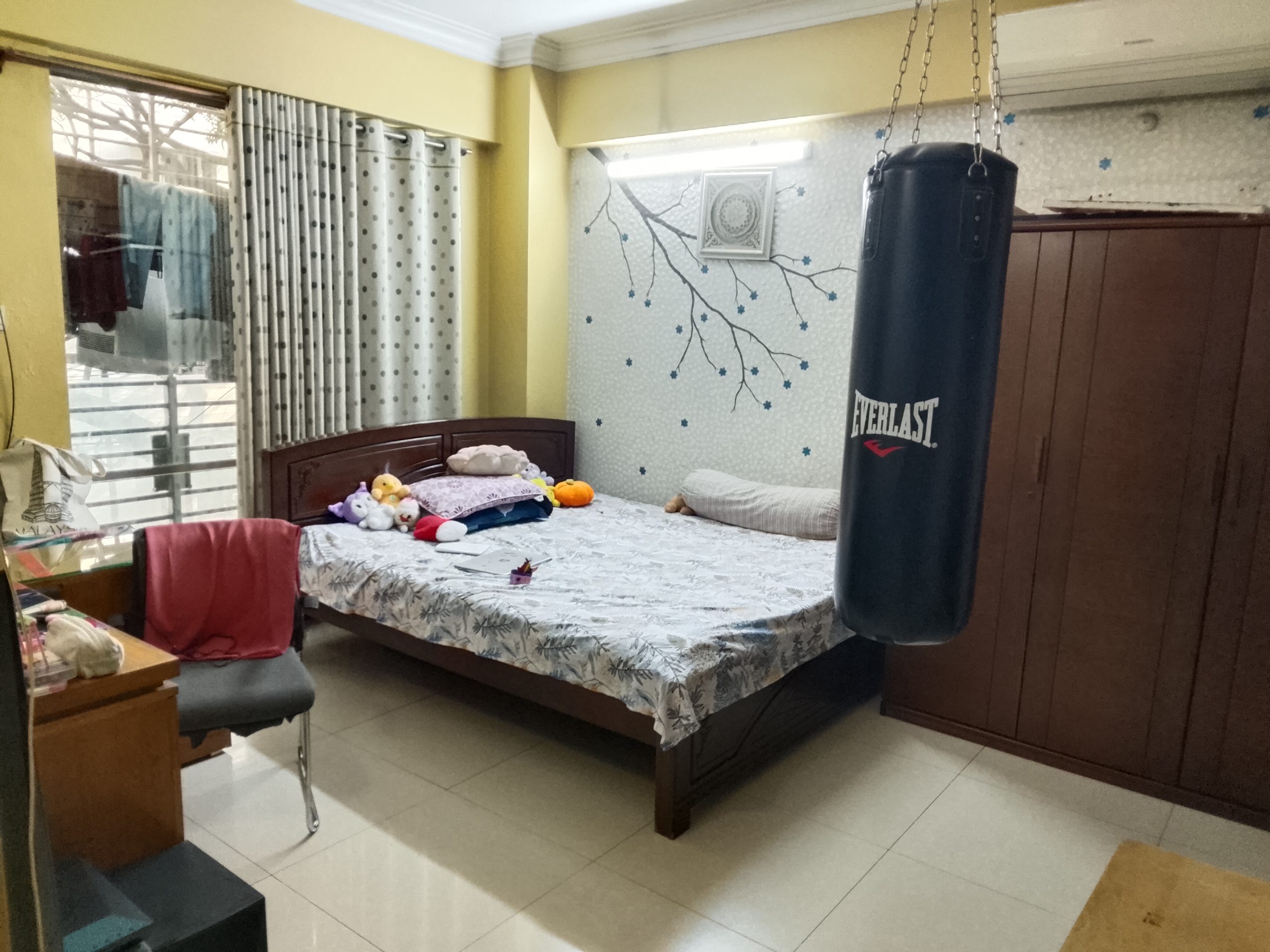 Apartment for Sale in Lalmatia | Spacious 2717 Sqft 4-Bedroom Used Apartment in Block C